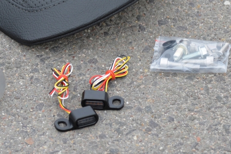 Bobber Seat Bolt-on Kit, Monolever, black leatherette